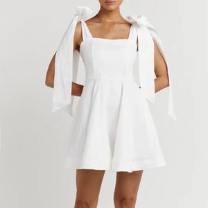 AISLE WHITE LINEN BOW MINI DRESS DISSH - US size - 4